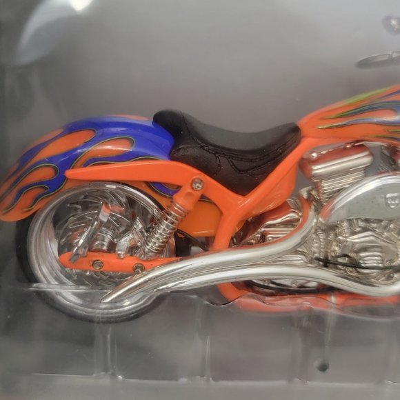 New Outlaw Steel Iron Legends Orange Blue w Flame Motorcycle DieCast Metal 1:18 - Picture 4 of 15